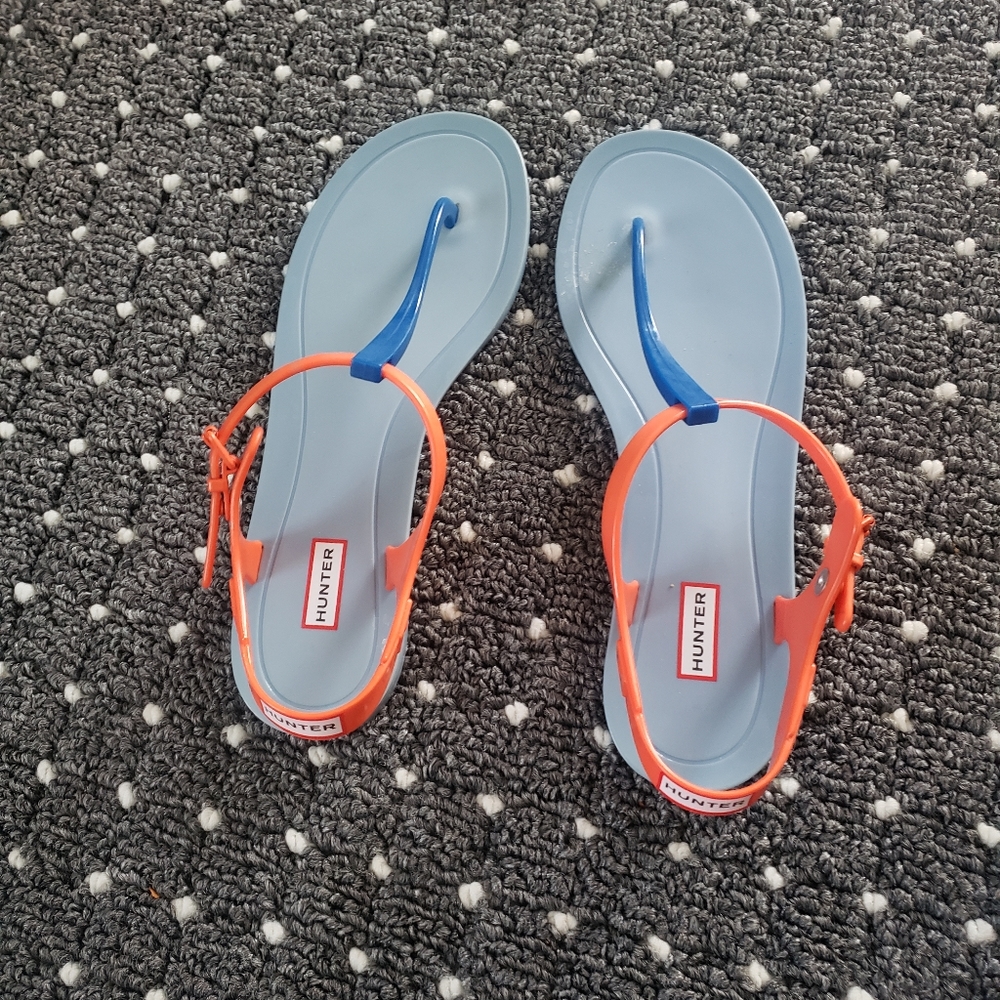 Hunter Sandals size 9 NEW !! Fits 9.5  too